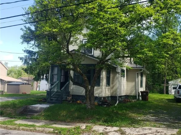 501 Hull St, Sharon, PA 16146