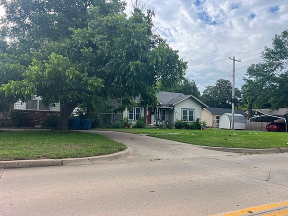 3rd image of 926 S 6th St
