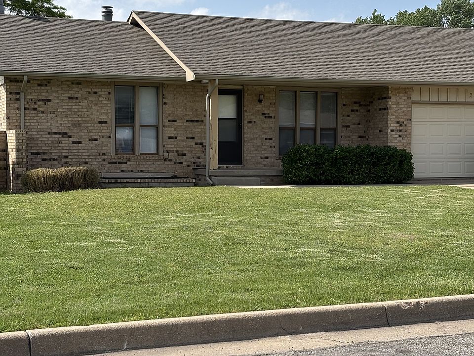 1st image of 2108 S White Oak Cir