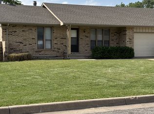 2108 S White Oak Cir, Wichita, KS 67207