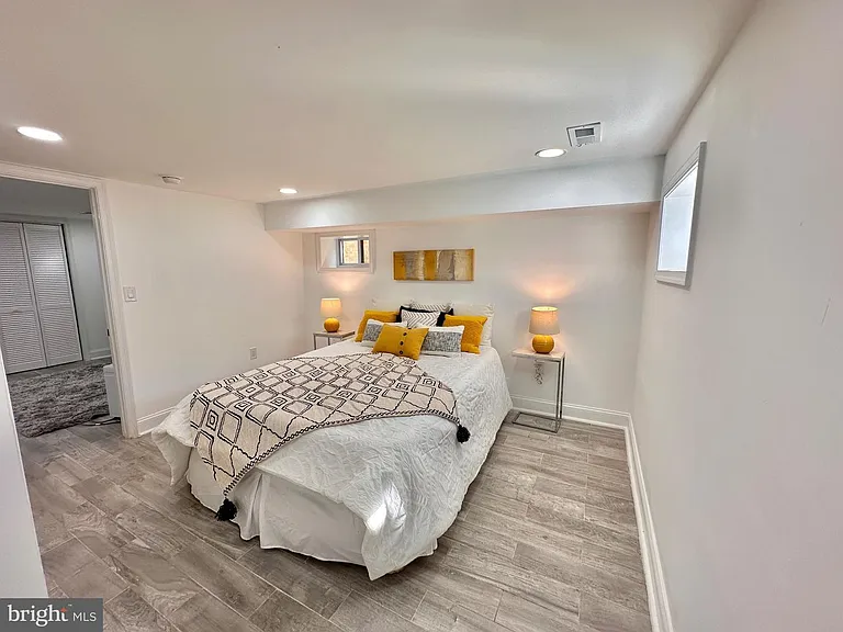 4709 Clay St NE — Photo 29