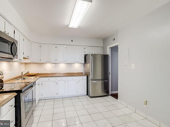2nd image of 3713 S George Mason Dr APT 1606W