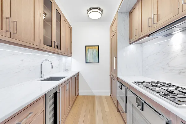 Rented by R New York | media 6