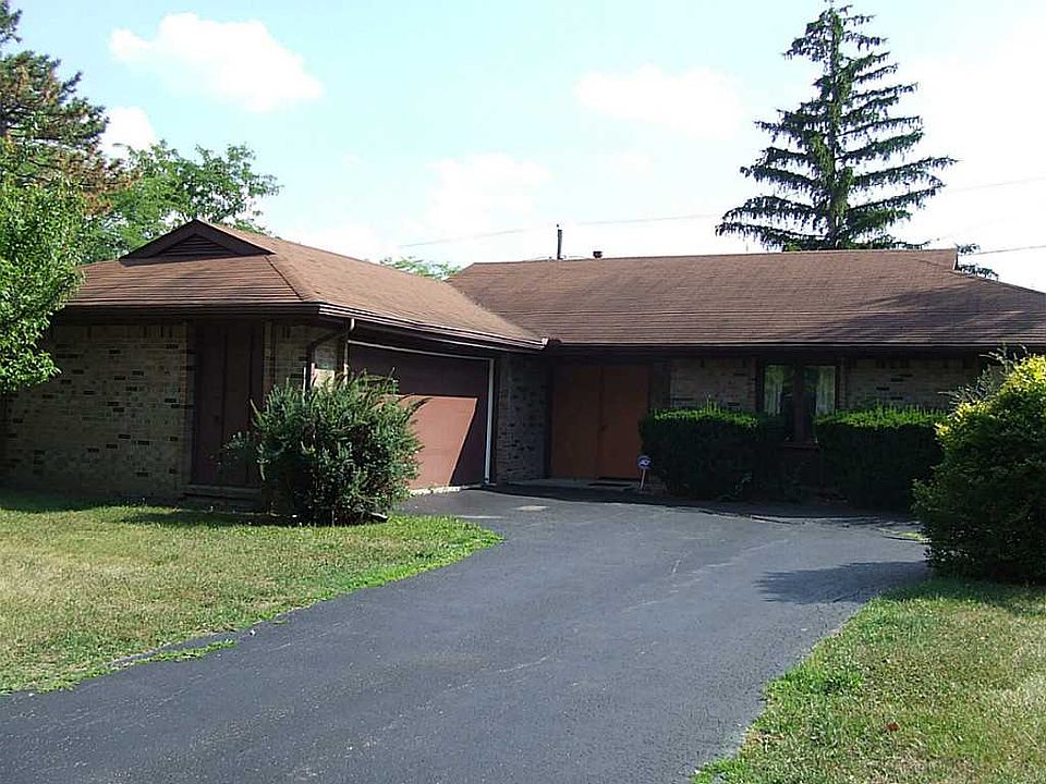 1st image of 911 Bexton Dr