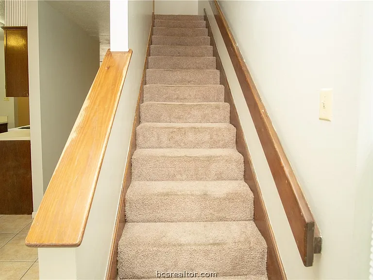 1801 Woodsman Dr #D — Photo 2