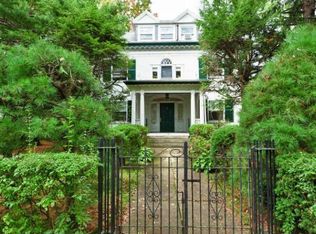 19 Maple Ave, Cambridge, MA 02139
