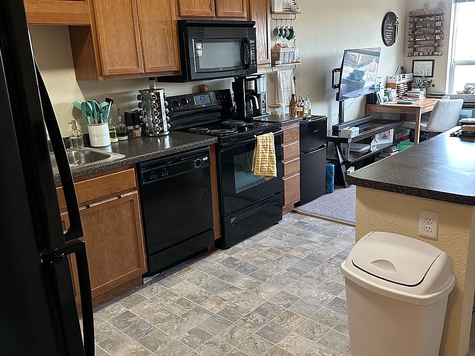 1st image of 500 3rd St S #4203