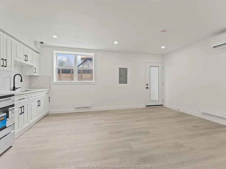 702 Pierre Ave #6 — Photo 7