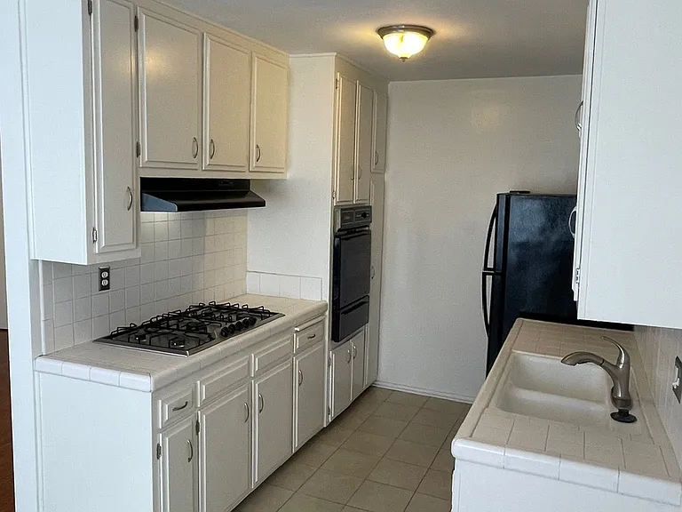 1400 N Fairfax Ave #4 — Photo 9