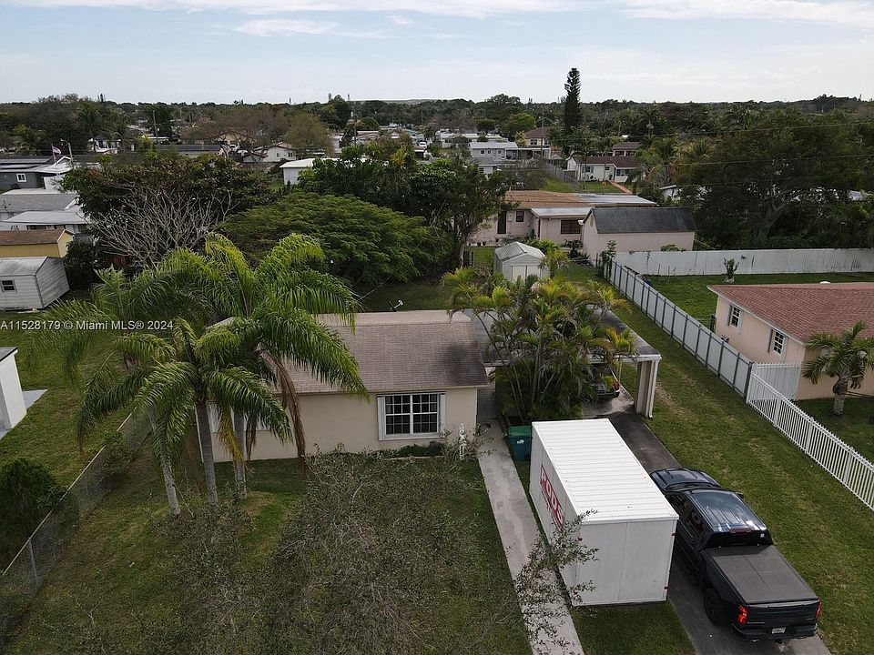 1st image of 9990 Dominican Dr