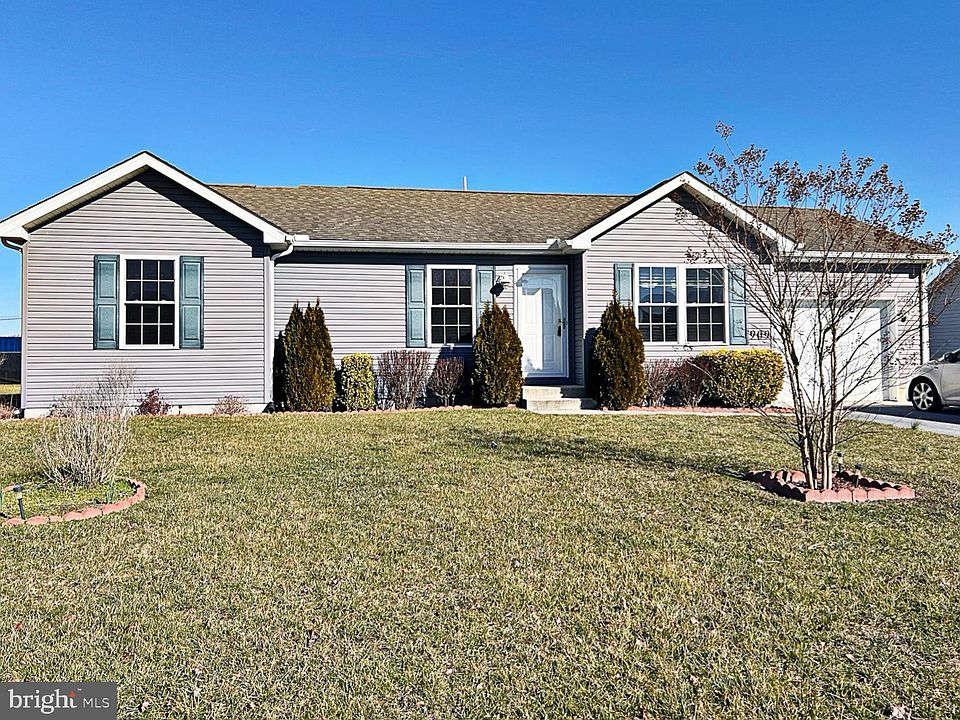 1st image of 909 Ambler Ct