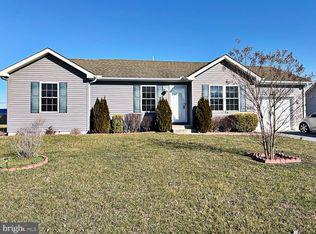 909 Ambler Ct, Harrington, DE 19952