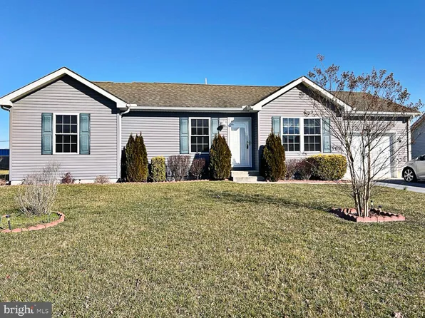 909 Ambler Ct, Harrington, DE 19952