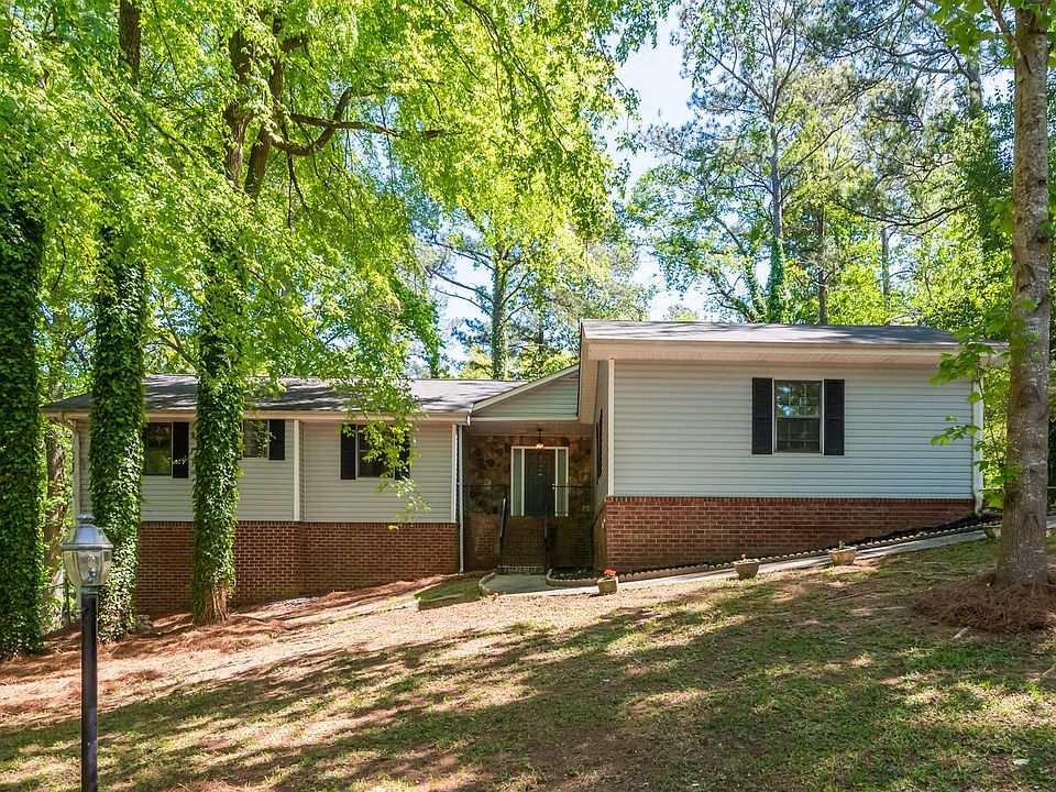 1st image of 2662 Marcia Dr
