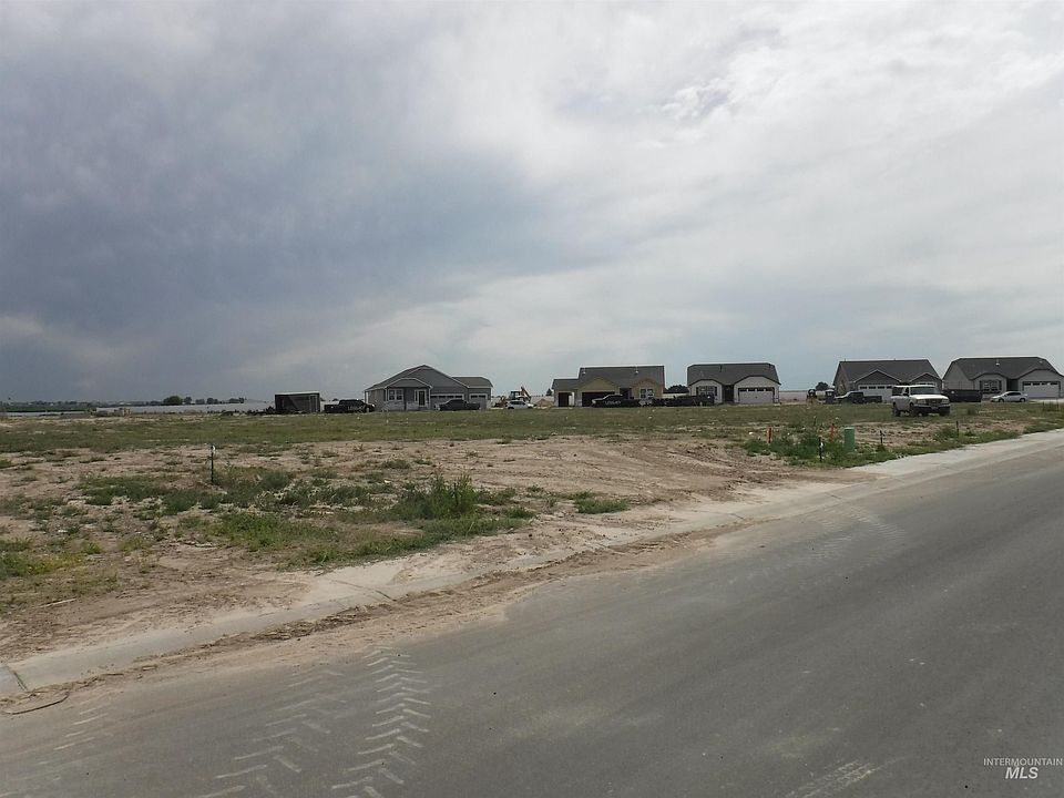2nd image of 4 Jesse Ave