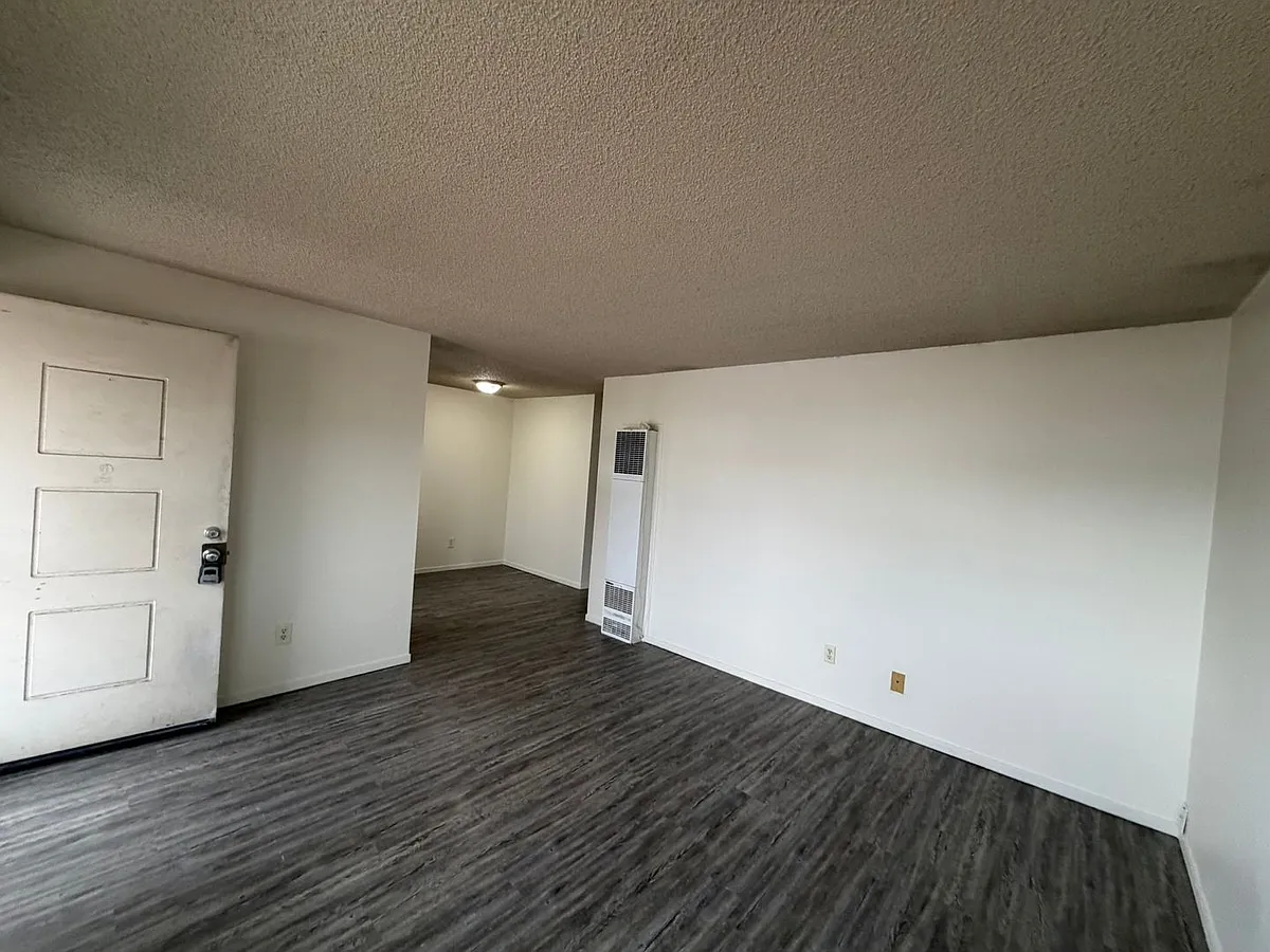 Building Photo - 1342 N Edmonds Dr