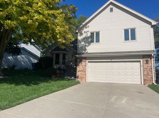 15368 Nicholas St, Omaha, NE 68154