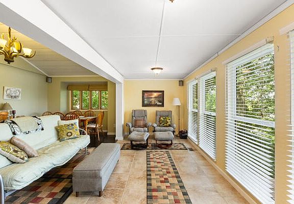 5th image of 343 Russell Ln