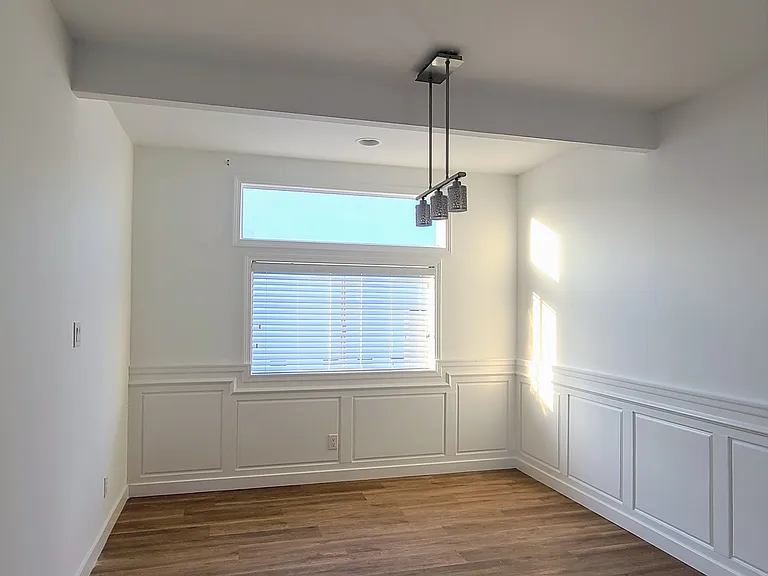 8418 Loyola Blvd — Photo 2