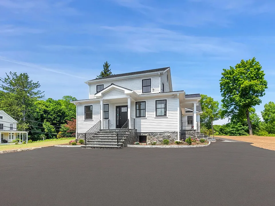 35 Old Bedford Rd #A