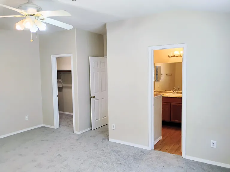 10819 Barker Gate Ct — Photo 5