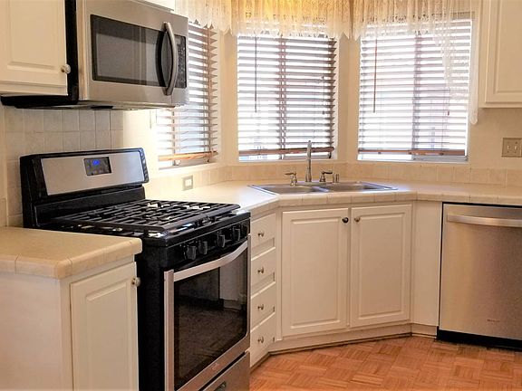 2nd image of 1381 Palm Ave Space 39
