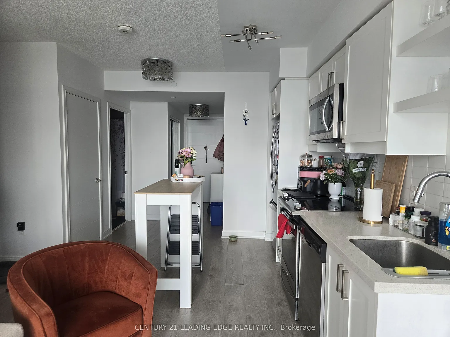 2 bed, $2,800 — Photo 2