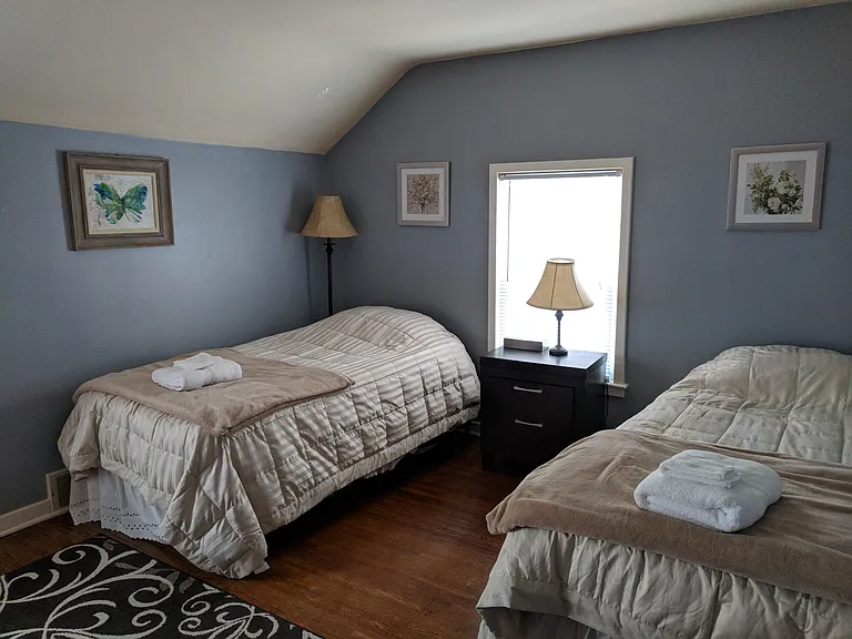 140 Rossiter Rd #UP — Photo 13