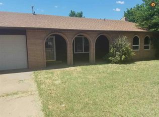 2016 Jonquil Park Dr, Clovis, NM 88101