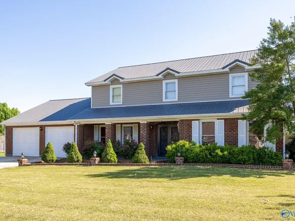 1740 Nottingham Dr SW, Decatur, AL 35603