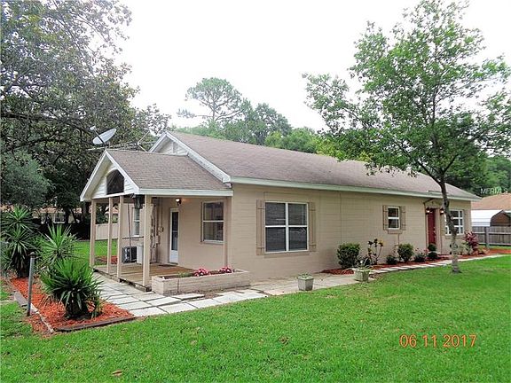 2nd image of 9 Poinsettia Dr