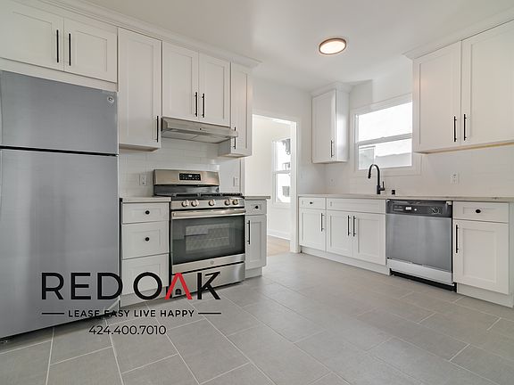 2nd image of 334 N Kingsley Dr #1/4