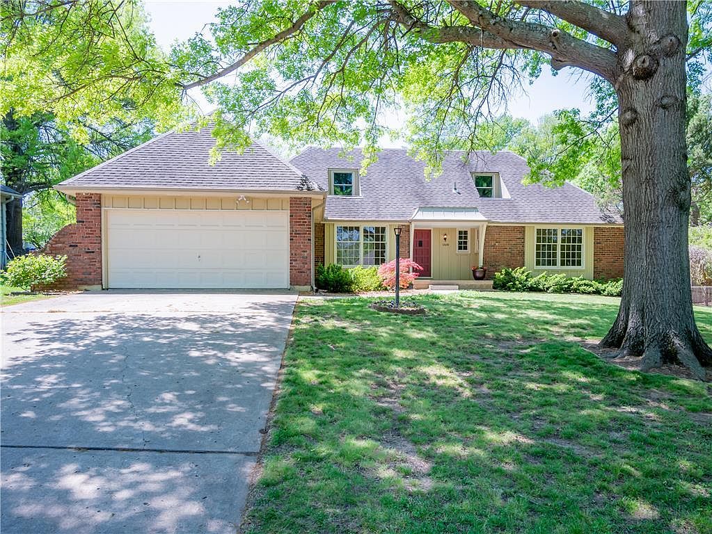 12430 Valley Brook Dr, Grandview, MO 64030 Zillow
