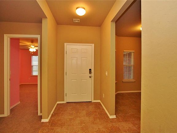5th image of 8512 SW 49th Cir
