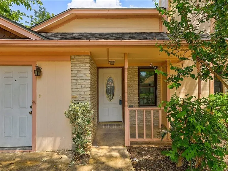 16821 Whitebrush Loop — Photo 4