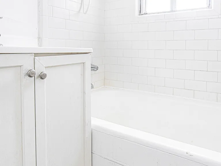 1405 S Berendo St #207 — Photo 11