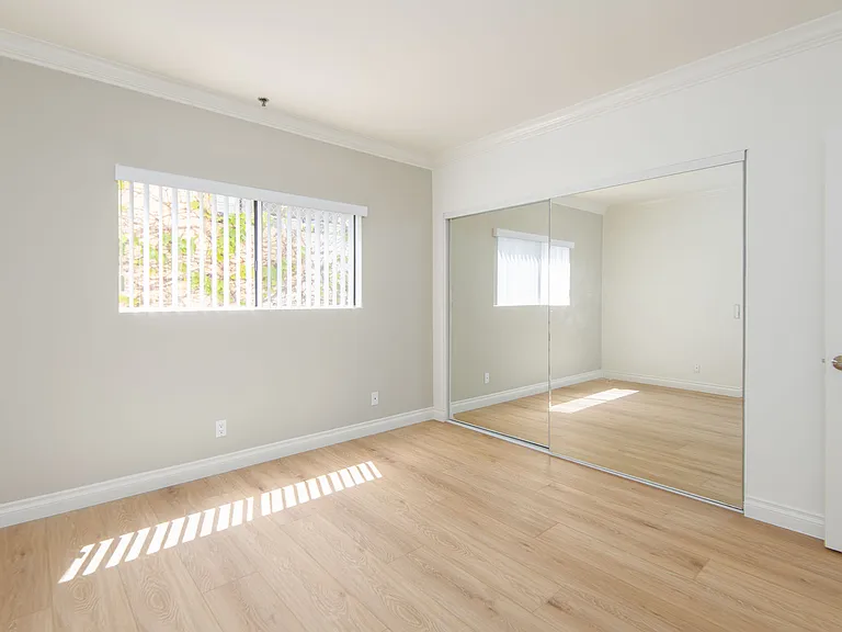 7120 Ramsgate Ave #106 — Photo 17