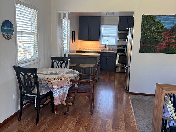 2nd image of 405 24th Ave NW