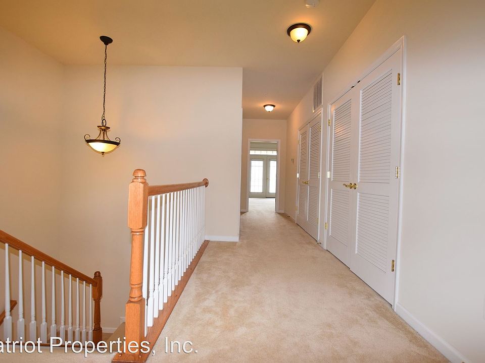 1st image of 43663 McDowell Sq