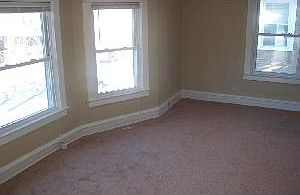 5th image of 2823 Wabash Ave