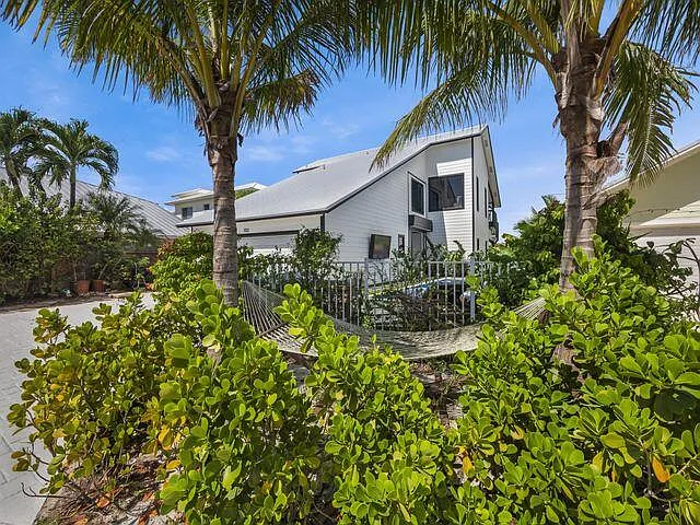 703 Xanadu Pl — Photo 3