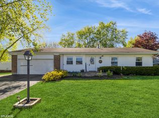 1054 Partridge Ln, Lake Zurich, IL 60047