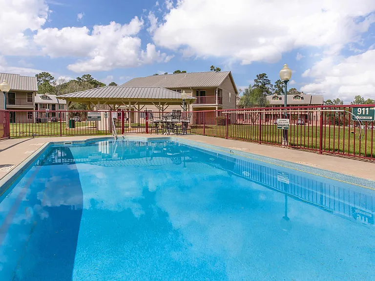 Residence at Piney Shores — Photo 15