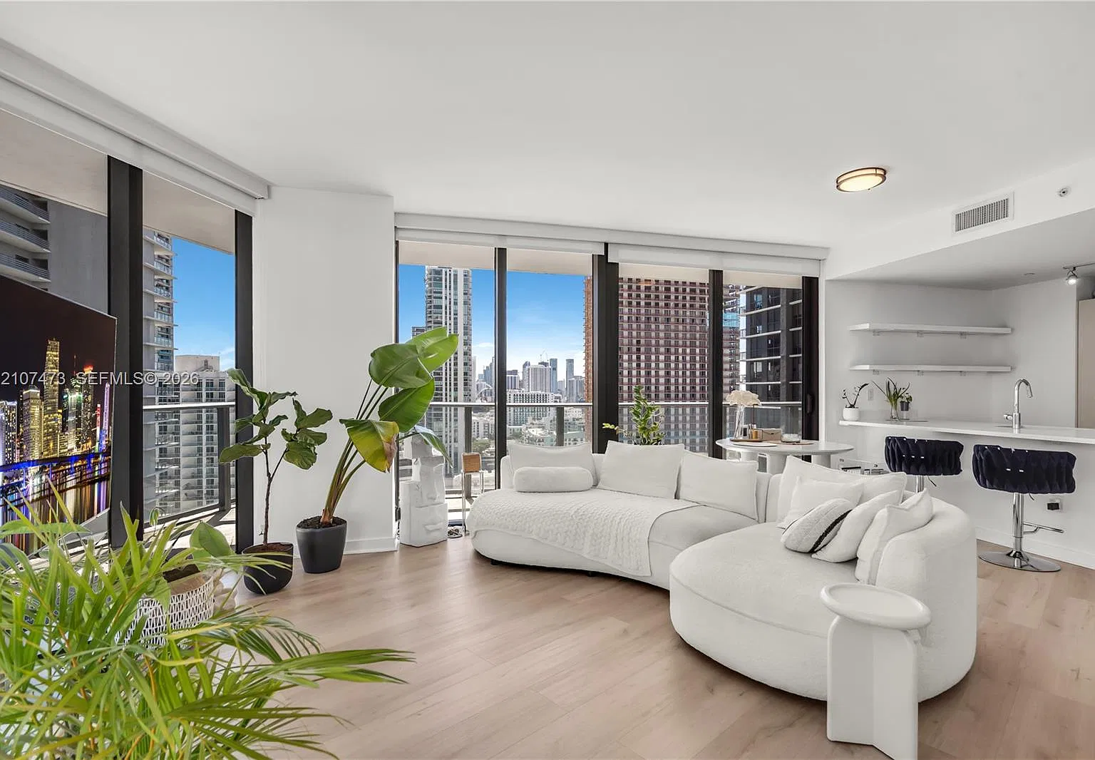 Paraiso Bayviews Condo — Photo 1