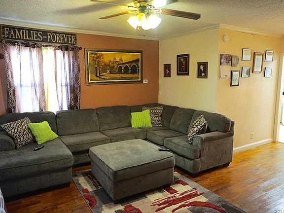 2nd image of 1401 S Pittsburg Ave