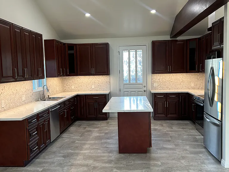 1038 Collado Ln — Photo 3
