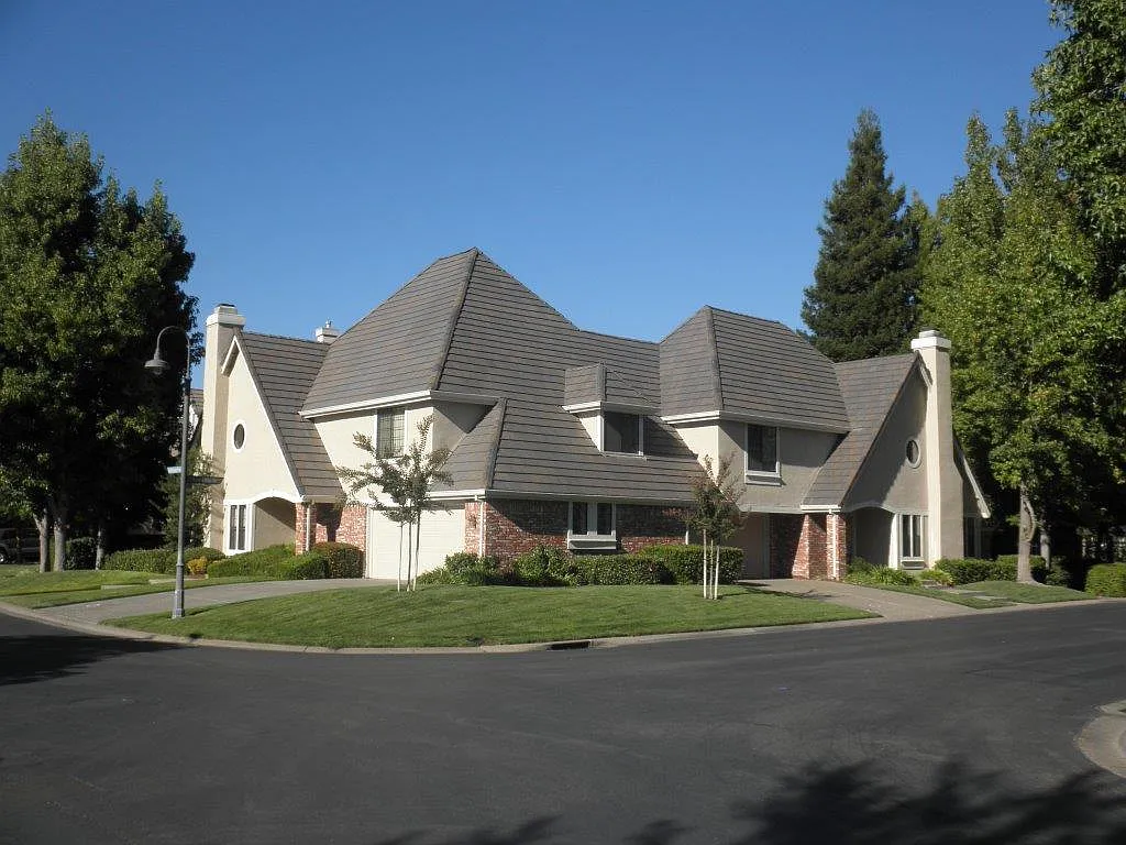 725 Bell Russell Way photo 1