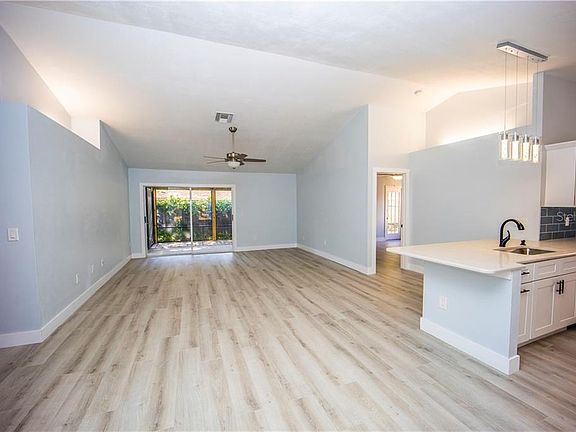 5th image of 4125 Moreland Dr