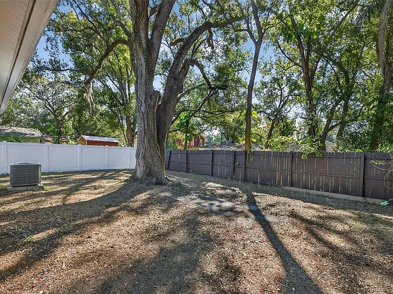 1909 E Henry Ave — Photo 27