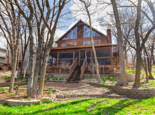 9233 Diamondhead Dr, Dexter, IA 50070